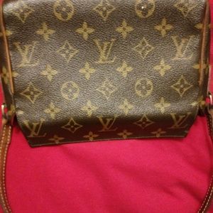 Louis vuitton vintage purse